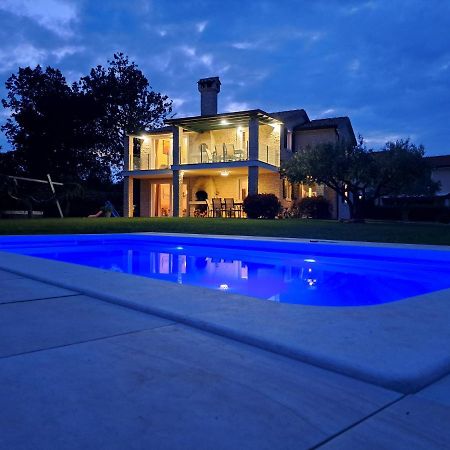 Apartments Villa Sotlar With Pool Umag Exterior photo
