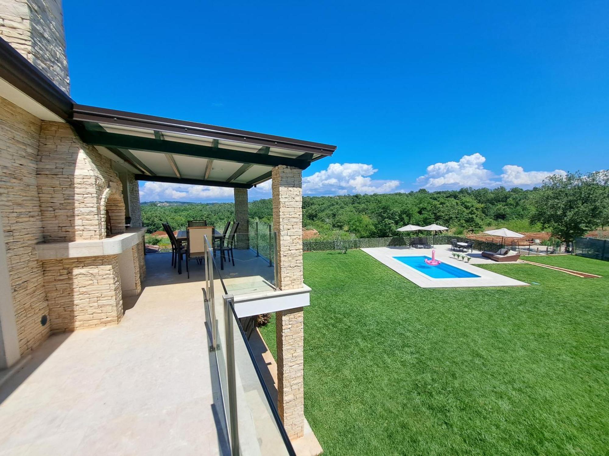 Apartments Villa Sotlar With Pool Umag Exterior photo